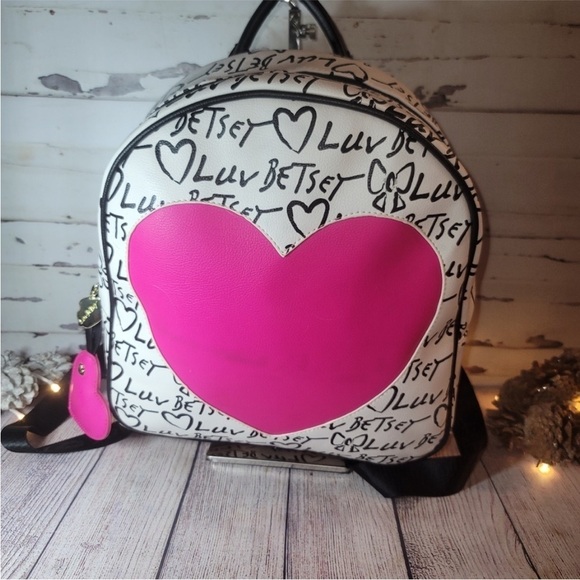 Betsey Johnson LUV Heart Backpack Hot Pink White Black - Picture 4 of 16